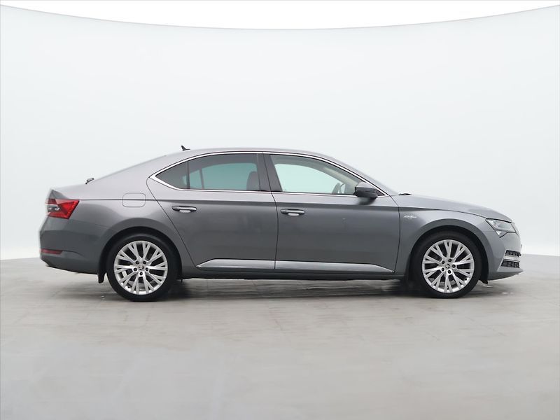 Škoda Superb 2,0 TDI 147kW DSG 4x4 L&K DPH - fotka 8 z 32