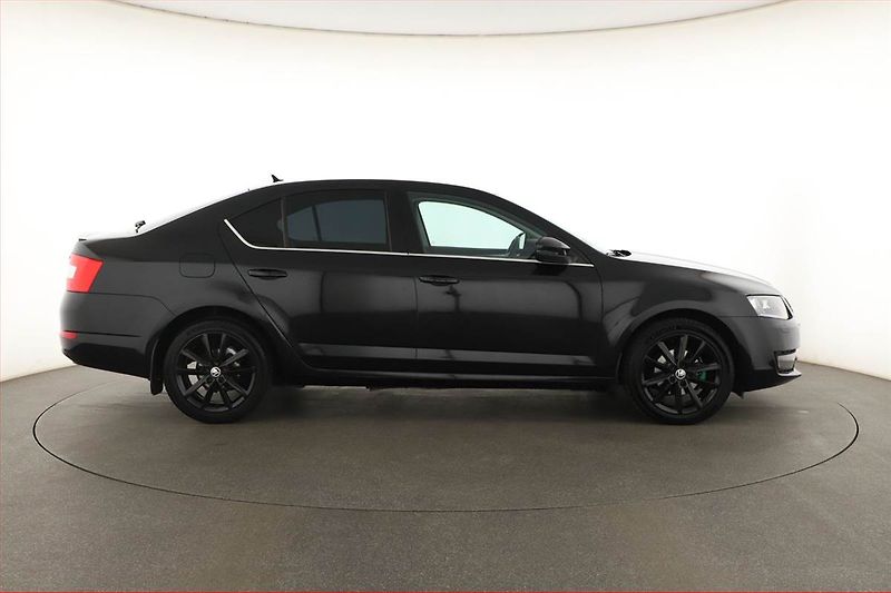 Škoda Octavia (2016) 1.6 TDI, Automat, Navi - fotka 6 z 18