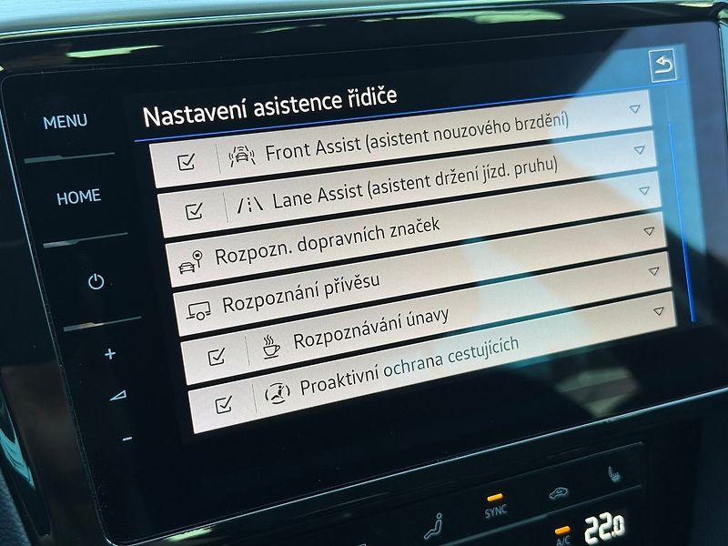 Volkswagen Passat 2.0TDI 110kW Elegance IQ Tažné - fotka 12 z 16