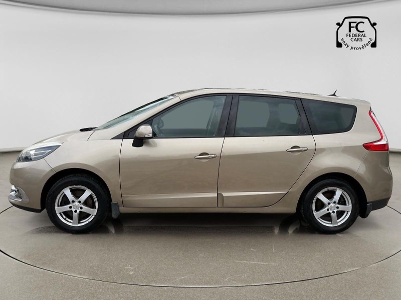 Renault Grand Scénic  1.6 16V Expression 7STR - fotka 2 z 23