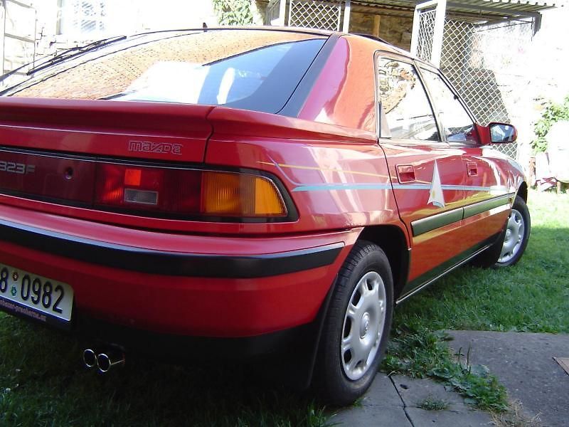 ZKUŠENOSTI UŽIVATELE: Mazda 323 F 