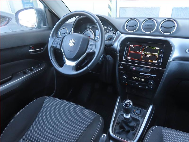 Suzuki Vitara (2022) GL + 1.4 BoosterJet - fotka 7 z 19