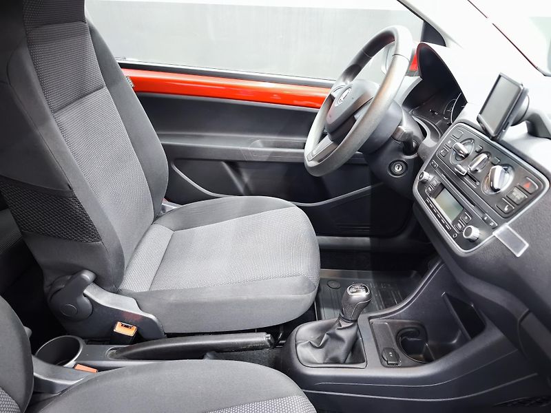 Škoda Citigo (2014) 55kw, výhřev sed., navi, klima - fotka 23 z 23