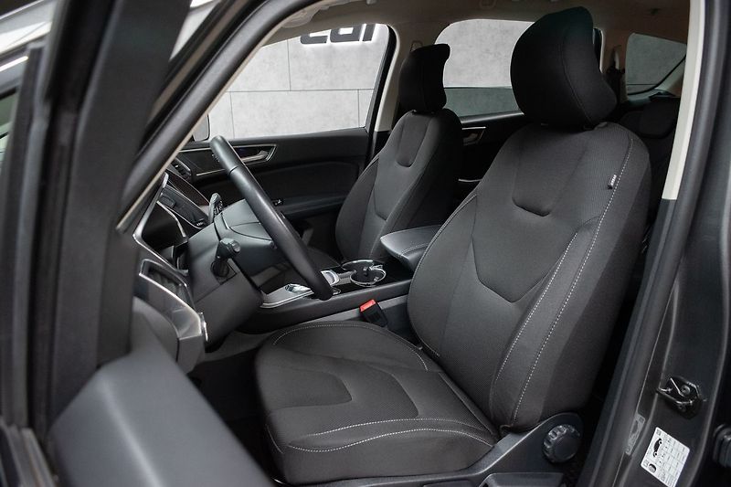 Ford S-MAX 2.5 HYBRID*TAŽNÉ*DPH*ČR 1.MAJ* - fotka 10 z 41