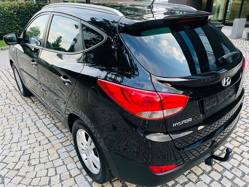 Hyundai ix35 2.0i MANUÁL VÝHŘEV TAŽNÉ - fotka 19 z 43