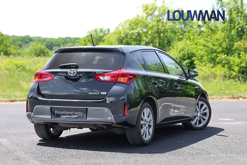 Toyota Auris AT STYLE - fotka 18 z 19
