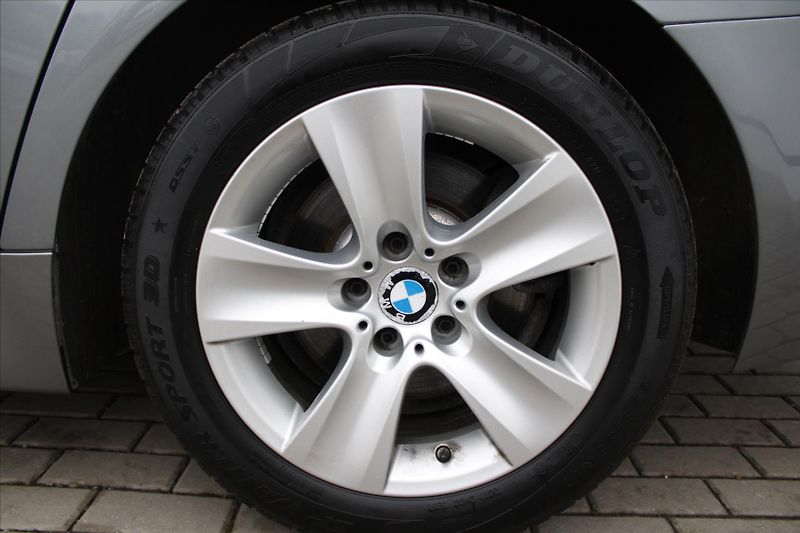 BMW Řada 5 520d xDrive LED NAVIGACE KŮŽE - fotka 9 z 23