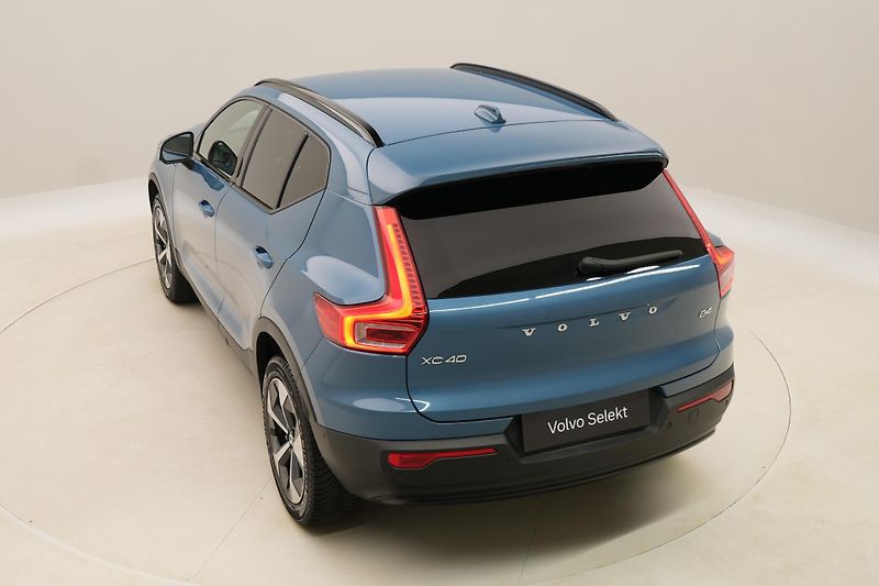 Volvo XC40 B4 DARK PLUS AUT  - fotka 18 z 56