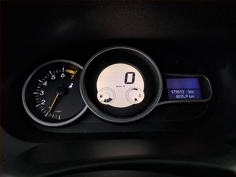 Renault Mégane (2009) 1.6 16V, ČR,1.maj, po STK - fotka 11 z 15