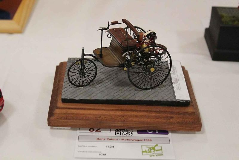 Vítězný model kategorie závodních vozů seniorů, Bugatti Type 35B Přemysla Bartoše. Se skutečným vozem si Eliška Junková dojela pro 5. místo při závodě Targa Florio 1928.