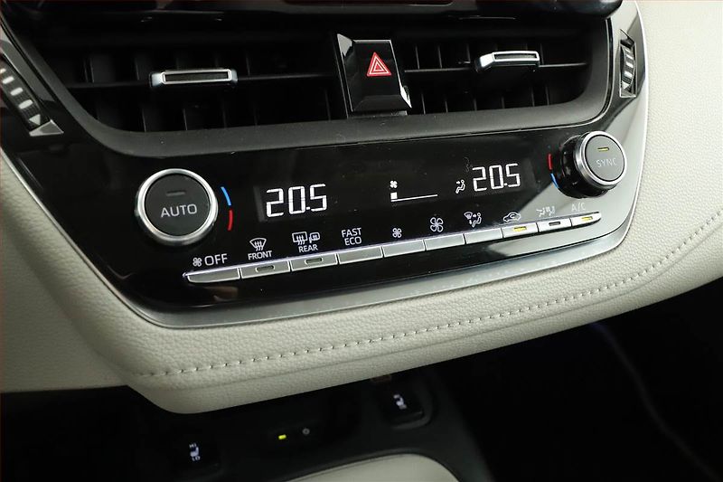 Toyota Corolla (2023) 1.8 Hybrid, Automat - fotka 14 z 20
