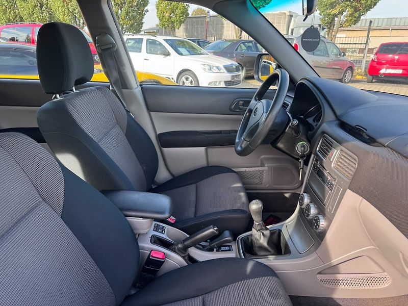 Subaru Forester (2005) 4X4 2,0i 116 KW TAŽNÉ - fotka 32 z 43