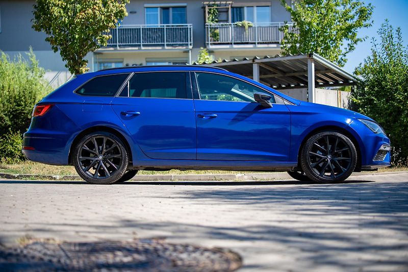 Seat Leon (2019) Koupeno nové v ČR / 1. maj. - fotka 3 z 21