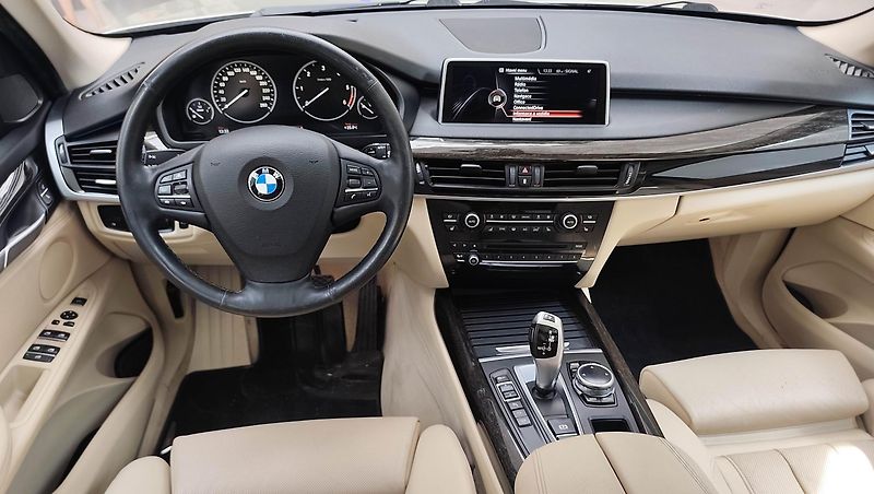 BMW X5 (2014) - fotka 29 z 63