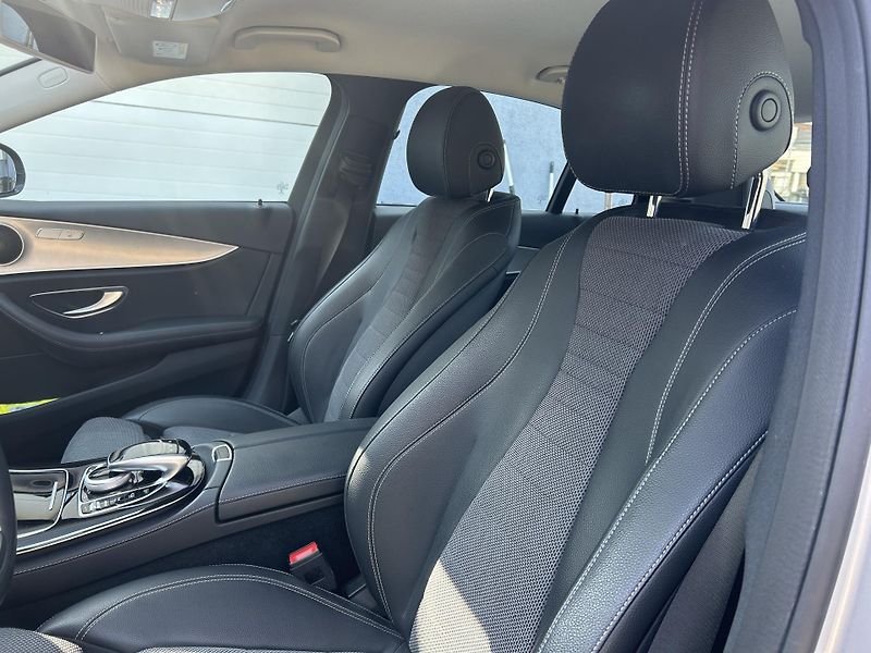 Mercedes-Benz Třídy E E 350d 190kW nové v ČR 58639km - fotka 32 z 61