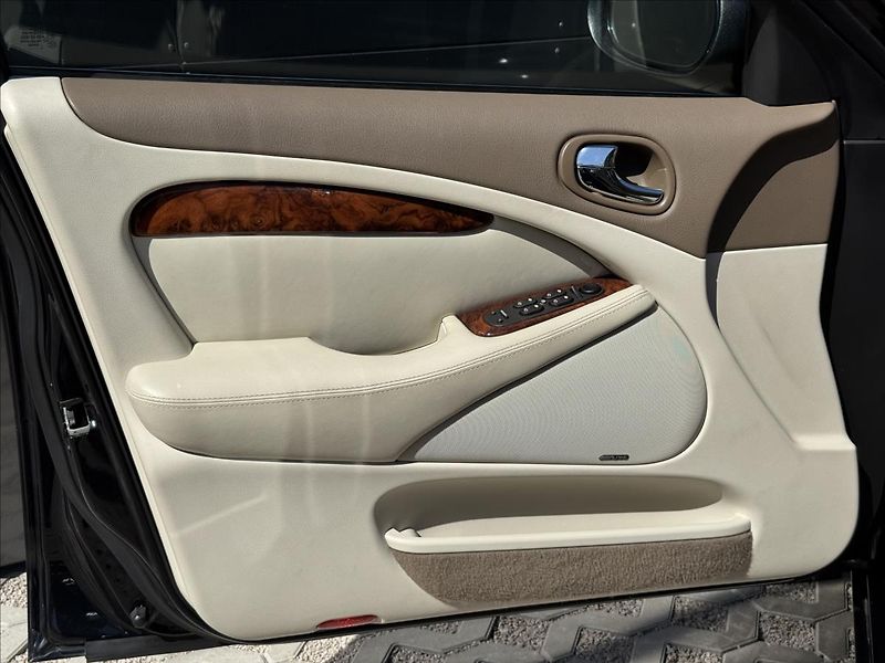 Jaguar S-Type 2,7 D V6 LUXURY ČR - fotka 24 z 26