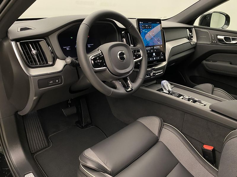 Volvo XC60 (2026) T6 AWD AUT PLUS BLACK EDITION - fotka 23 z 62