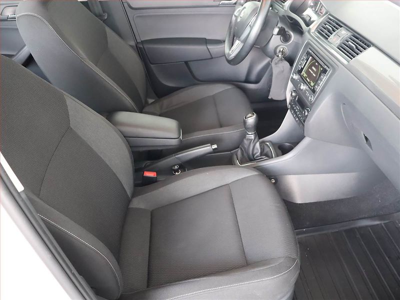 Škoda Rapid (2015) 1.2 TSI, Navi, Tempomat - fotka 9 z 19