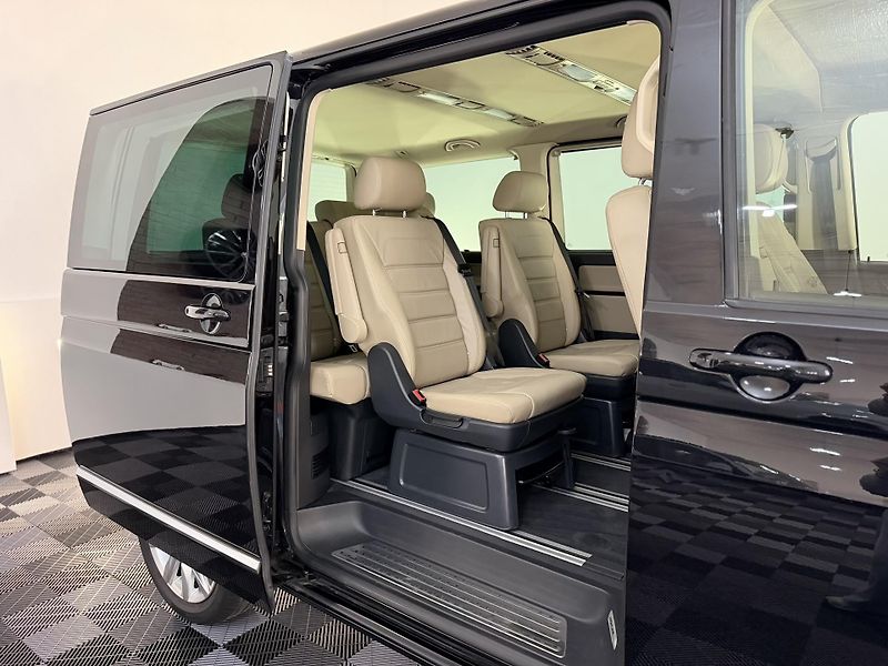 Volkswagen Multivan 2.0 TDI 4Motion Highline - fotka 25 z 43