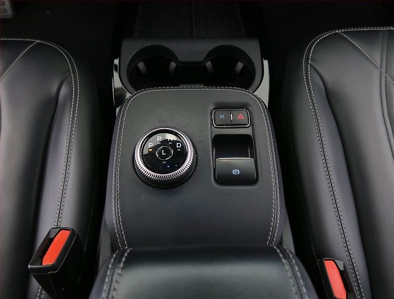 Ford Mustang Mach-E (2021) Standard Range RWD, SoH 94% - fotka 13 z 34