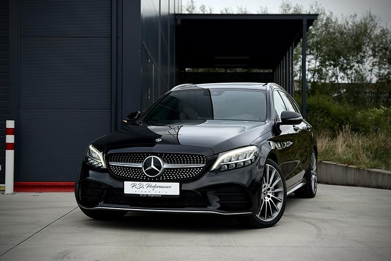 Mercedes-Benz Třídy C (2018) C 200 4Matic AMG Line - fotka 5 z 46
