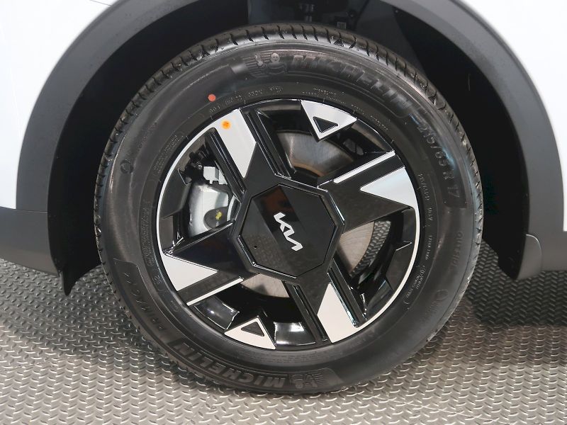 Kia Sportage (2025) COMFORT 1.6T-GDi 108KW - fotka 12 z 35