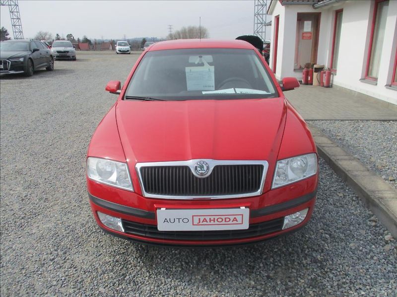 Škoda Octavia 1,6 i, Eleg,aut.klima,s.kn.,CZ - fotka 2 z 39