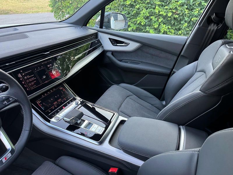 Audi Q7 S-LINE 50TDI 210kW Quattro - fotka 8 z 27