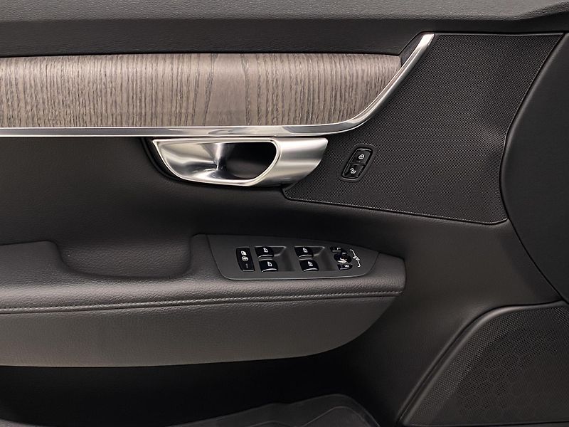 Volvo V90 CC B4 AWD PLUS AUT - fotka 31 z 56