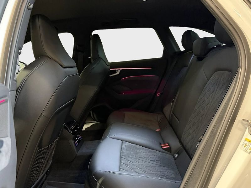 Audi A6 TDI q S-Line Tech+ 360 NezTop - fotka 12 z 12