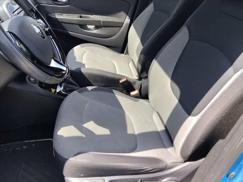 Renault Captur 1,2   1.2TCe 87Kw, Automat - fotka 13 z 26