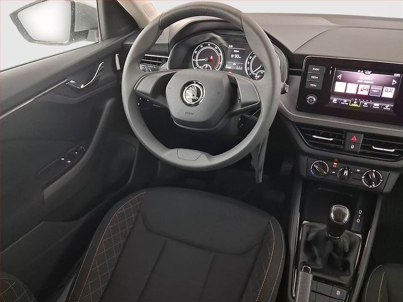Škoda Scala (2023) Ambition 1.0 TSI, ČR,1.maj - fotka 7 z 18