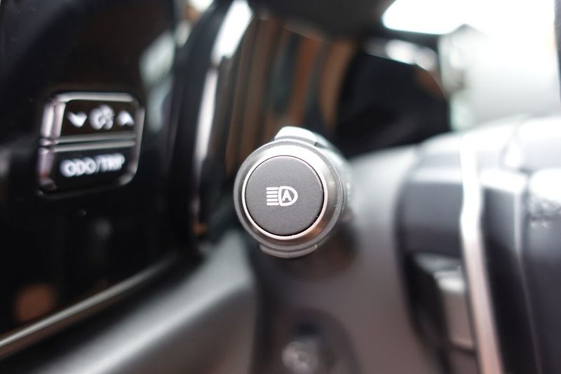 Lexus NX 350h NX350h Executive Top 4x4 - fotka 22 z 35