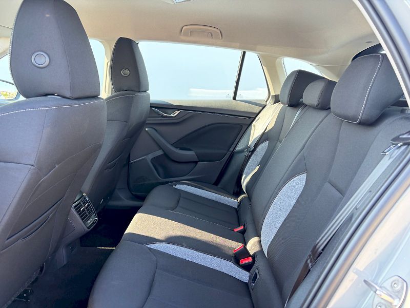 Škoda Scala (2025) 1.0 TSI / 85kW / SELECTION - fotka 7 z 35