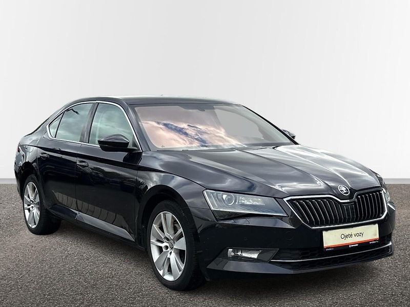 Škoda Superb STYLE DSG - fotka 14 z 25