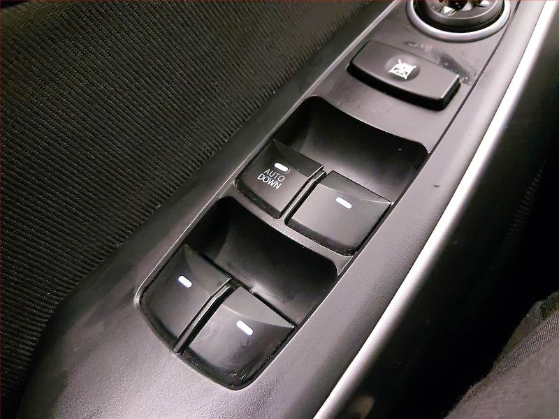 Hyundai i30 (2012) 1.6 GDI, Serv.kniha, Tempomat - fotka 17 z 17