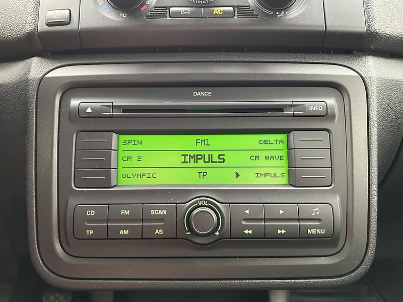 Škoda Roomster 1.6 V Comfort - fotka 8 z 25