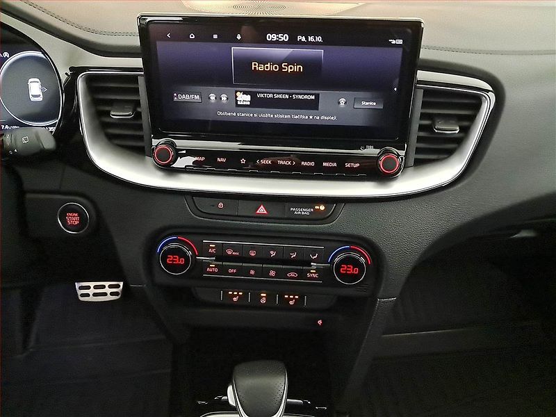 Kia Ceed (2025) GT Line 1.5 T-GDI - fotka 12 z 22