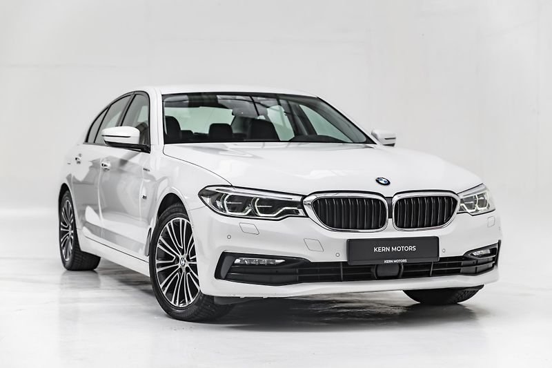 BMW Řada 5 520d xDrive*1.majitel*nebouran - fotka 1 z 39