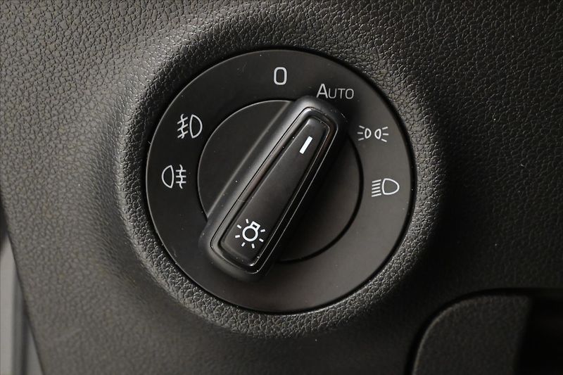 Škoda Karoq 1,5 TSI 110kW DSG Business Zár - fotka 26 z 31