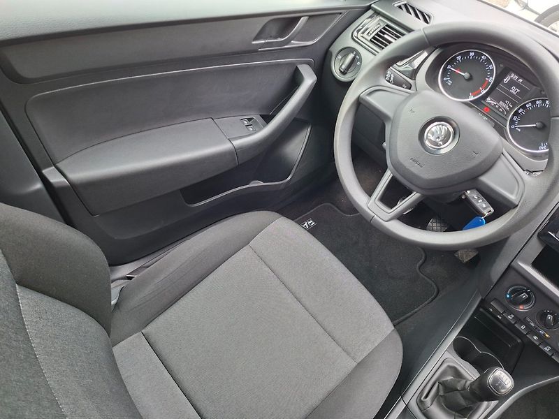 Škoda Rapid (2016) 1.2TSI 66kW - fotka 12 z 37