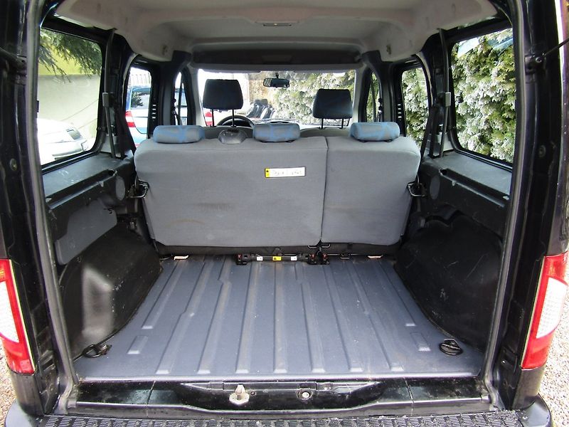 Ford Tourneo Connect (2010) 1.8 TDCi 81kW BEZ DPF - fotka 24 z 34