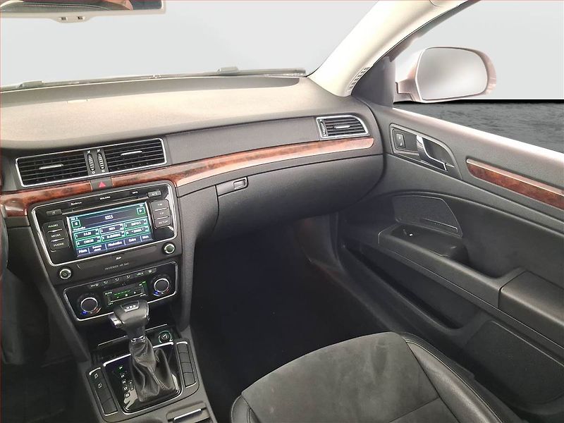 Škoda Superb (2011) Elegance 2.0 TSI, Automat - fotka 7 z 21