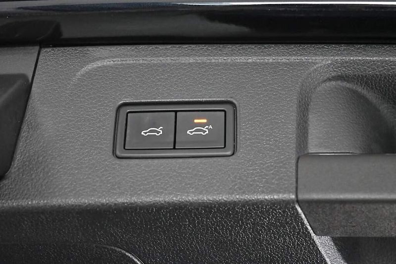 Volkswagen Passat (2023) 2.0 LED DSG ACC VIRTUAL Kamera - fotka 24 z 31