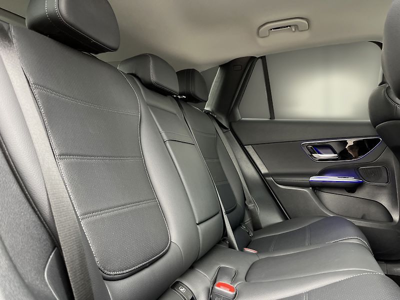 Mercedes-Benz GLC SUV 220d 4MATIC Avantgarde - fotka 20 z 21