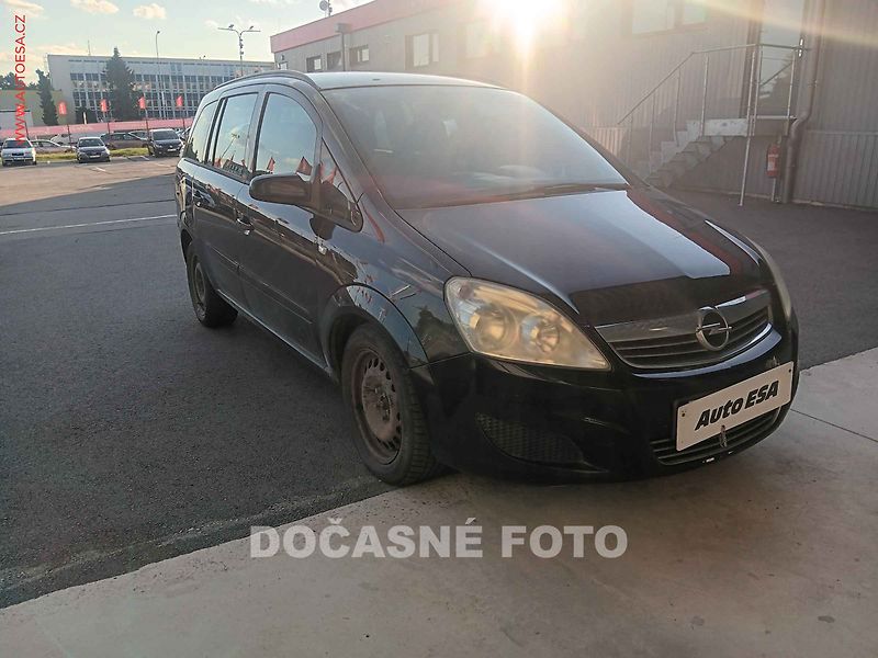 Opel Zafira (2009) 1.7CDTi, AC - fotka 1 z 3