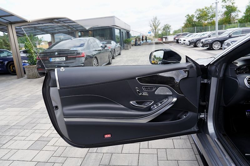 Mercedes-Benz Třídy S S 500 4Matic Coupe AMG - fotka 21 z 48