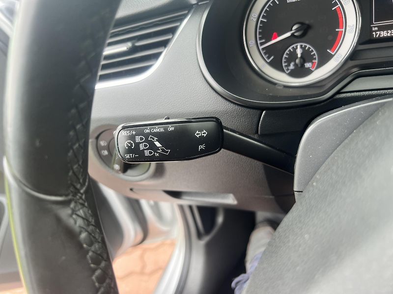 Škoda Octavia 1.5TSI 110KW,STYLE,DSG,ALU,DPH - fotka 37 z 43