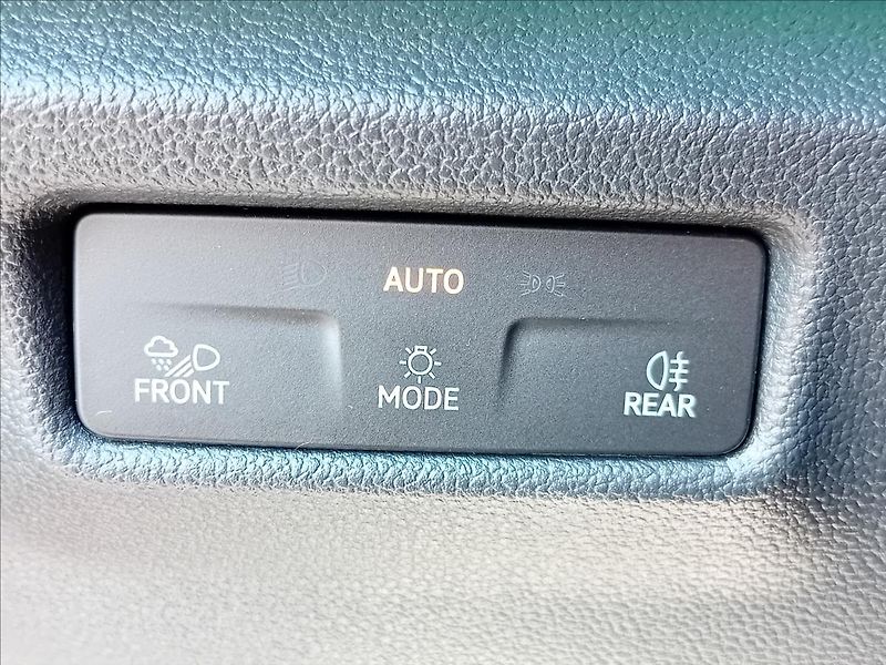 Volkswagen Tiguan 2,0 TDi 142kW 7DSG 4Motion R-L - fotka 21 z 39