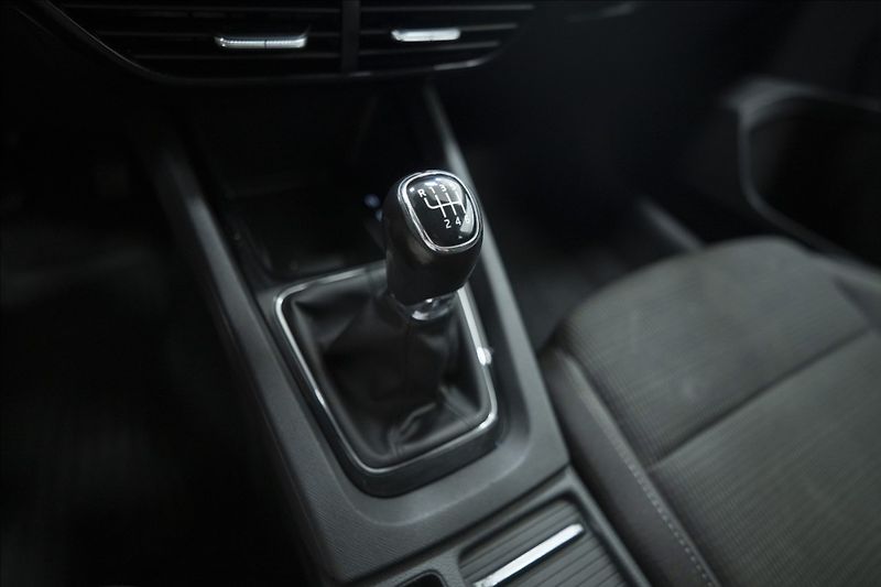 Škoda Octavia 2,0 TDI VÝHŘEV ČR 2x KOLA - fotka 23 z 35